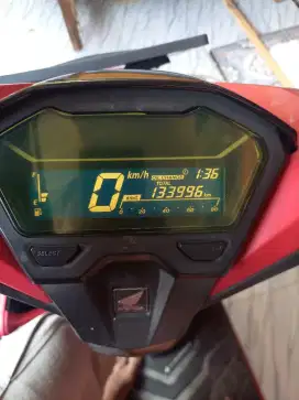 Vario 150 merah merona