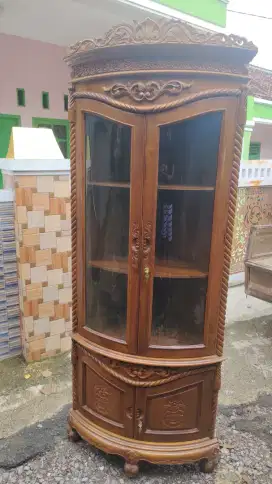 BUPET SUDUT JATI TAMBANG MAHKOTA