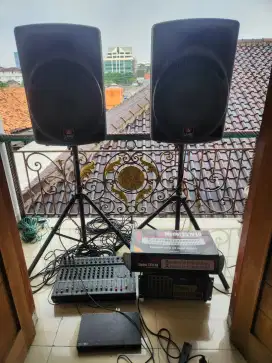 Di jual satu set Sound system
