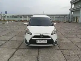 Dp10 Record Toyota Sienta 1.5 V AT Putih 2017 2016 2018