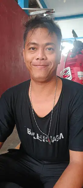 mencari pekerjaan sebagai driver...