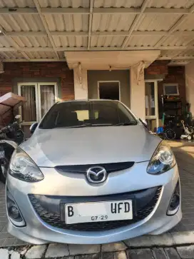 MAZDA 2 R AT 2014