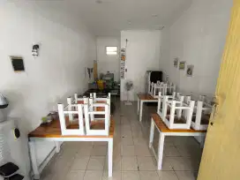 Oper kontrak kios Glagahsari depan Bakpia Kurnia Sari