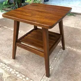 MEJA KAYU JATI 55 x 55 x 55 cm FINISHING HALUS COKLAT TUA