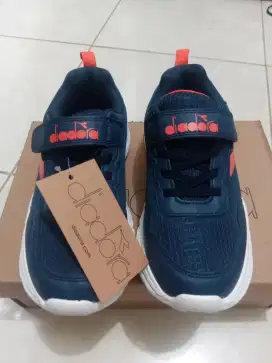 sepatu diadora hammer jr