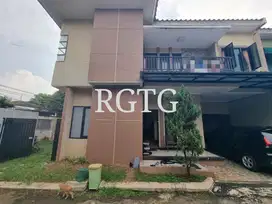 Disewakan rumah dua lantai furnish Jagakarsa