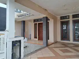 DISEWAKAN RUMAH PURI SURYA JAYA CLUSTER VANCOUVER - KOSONGAN