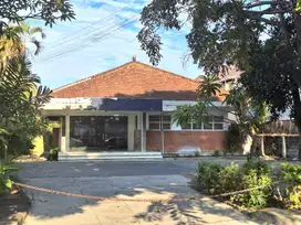 Rumah kantor luas cocok untuk usaha Raya Hayam Wuruk Denpasar Bali