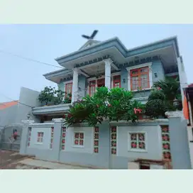 rumah mewah di larangan indah