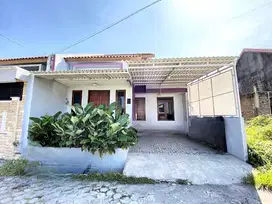 rumah cluster bagus siap huni lingkungan dekat kampus ums luas112m