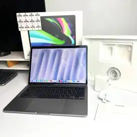 MacBook Pro M1 13 inch 8gb 256gb Touchbar Mulus