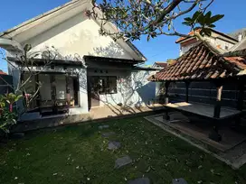 Dijual Rumah Lokasi Strategis di Perum. Nuansa Cliff - Benoa.
