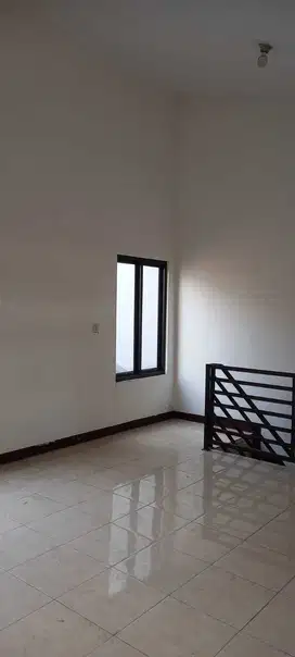 Dijual Rumah 2 lantai di Batununggal, Bandung