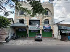 Ruko 3,5 lantai strategis di pusat kota solo, jalan gatot subroto solo