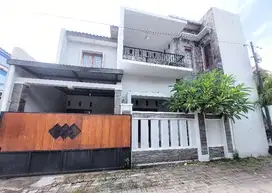 rumah 2lantai siap huni perum lokasi sumber solo cantik