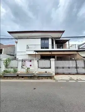 Dijual rumah di Rawamangun Jakarta
