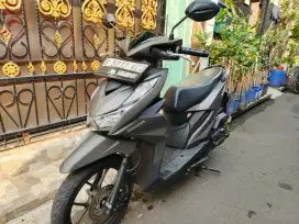Honda Beat Tipe Tertinggi
Deluxe CBS ISS