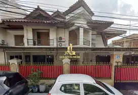 Rumah ex kantor posisi hook