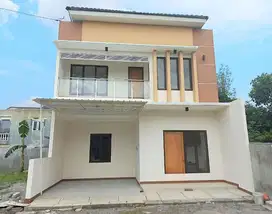 rumah 2lt cluster siap huni baru lokasi dekat pasar nusukan solo