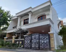 rumah 2lt siap huni tengah kota solo desain eropa dekat Mall
