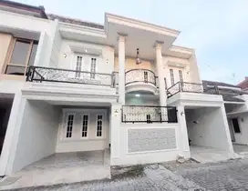 rumah 2lt siap huni model eropa lokasi gentan dekat solo cluster