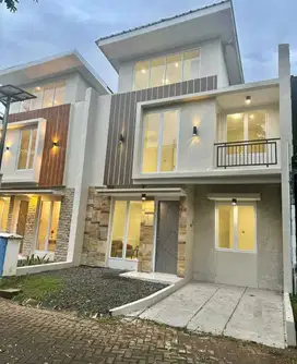 Dijual Rumah Bagus, Jarang ada, Dijual Murah di Accolla Park, Serpong