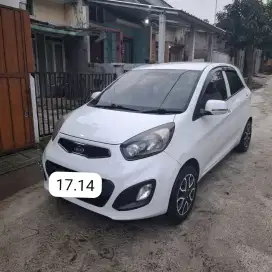 KIA PICANTO 1.3 AT BENSIN
