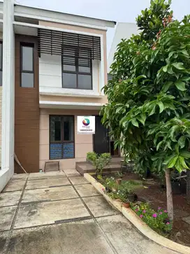 Rumah cluster 2 KT Ada Ac Lokasi Depan Taman di Burgundy SumBek