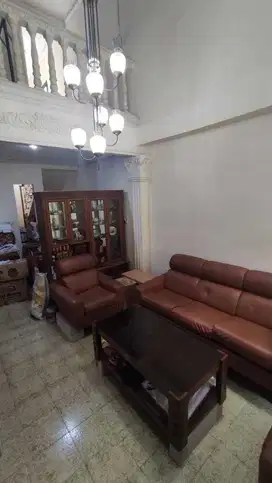 DIJUAL RUMAH CEMPAKA PUTIH INDAH FULL JATI DAN MARMER JAKARTA PUSAT