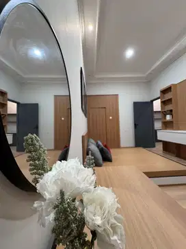 Rumah cantik di Griya Asri, Pakuwon City, Surabaya