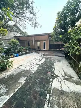 Rumah  Strategis untuk usaha di Ciater Serpong