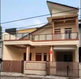 Rumah Elegan di Galaxy