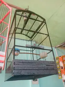 Sangkar fiber bekas