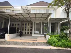 TERMURAH DI SURABAYA BARAT! RUMAH SEMI FURNISH CARPORT LUAS CITRALAND
