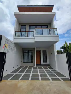 Rumah Ready Modern 2,5 Lantai Kontemporer Jagakarsa Jakarta Selatan