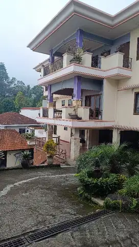 DIJUAL VILLA   MIRING 1000M2. CUMA 3.5M