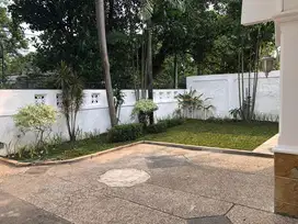 Rumah Luas ada Swimming Pool Siap Huni di Kemang Jakarta Selatan.16218