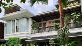 Rumah Mewah Dikawasan Segitiga Emas Bintaro 5 Menit Ke Tol Serpong