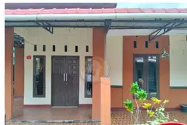 Dijual rumah siap hun di jl ujung pandang,lokasi strategis&rame