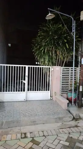 Rumah Murah di Jalan Karimun GKB Gresik