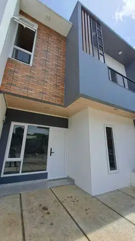 Rumah SIAP HUNI with Smartdoor 4 menit Viktor UNPAM serpong pamulang