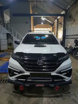 Toyota Rush GR Sport Lux 1.5 AT Thn 2021