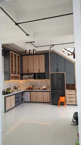 Kitchen set ,backdrof tv ,kamar tidur