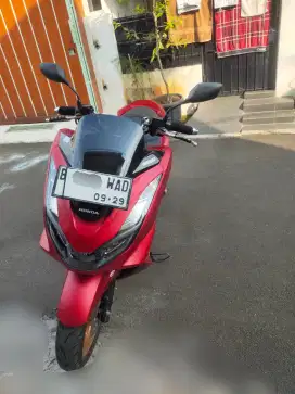 Honda PCX 160 2021 ABS AT, merah dop, terawat, pribadi