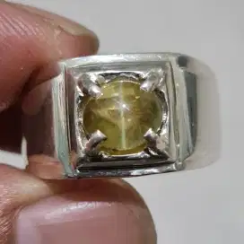 CHRYSOBERYL CAT EYE 3.79 CRAT SRILANKA