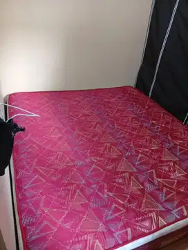 Jual kasur tebal uk 180x200 kondisi masih bagus