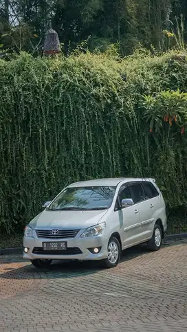 Toyota Innova G AT Diesel 2011 Km 88 ribu ANTIK!!