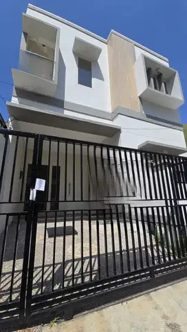DIJUAL RUMAH!! PAKUWON CITY - UNDER 2M