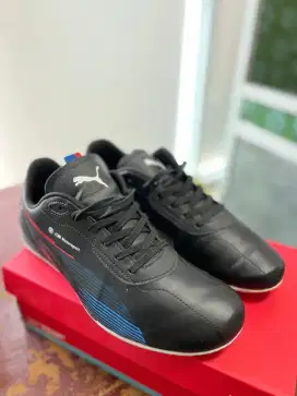 DI JUAL SEPATU PUMA x BMW