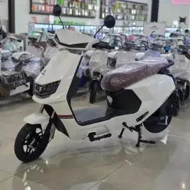 SEPEDA MOTOR LISTRIK TYPE TERBARU